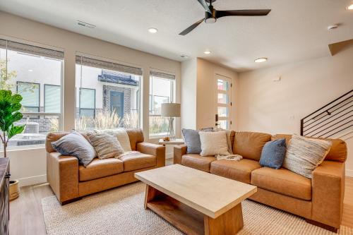 Weber County House | Hike & Ski: Townhome 8 Mi to Dtwn Ogden!