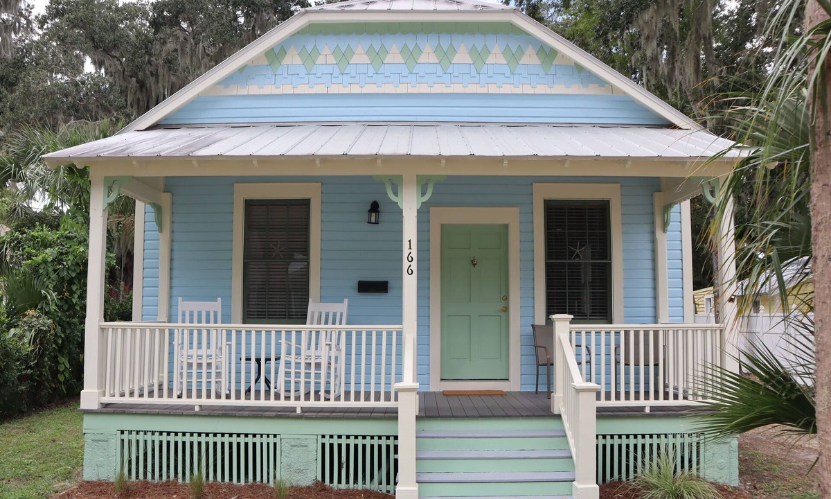 St. Augustine Cottage | Historic Gem, Modern Comfort within walking distance to Town.