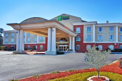 Thomasville Hotel | Holiday Inn Express and Suites Thomasville by IHG