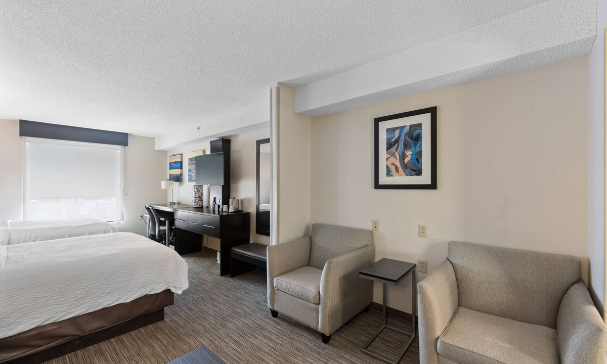 Hellertown Hotel | Holiday Inn Express Hotel & Suites Bethlehem by IHG