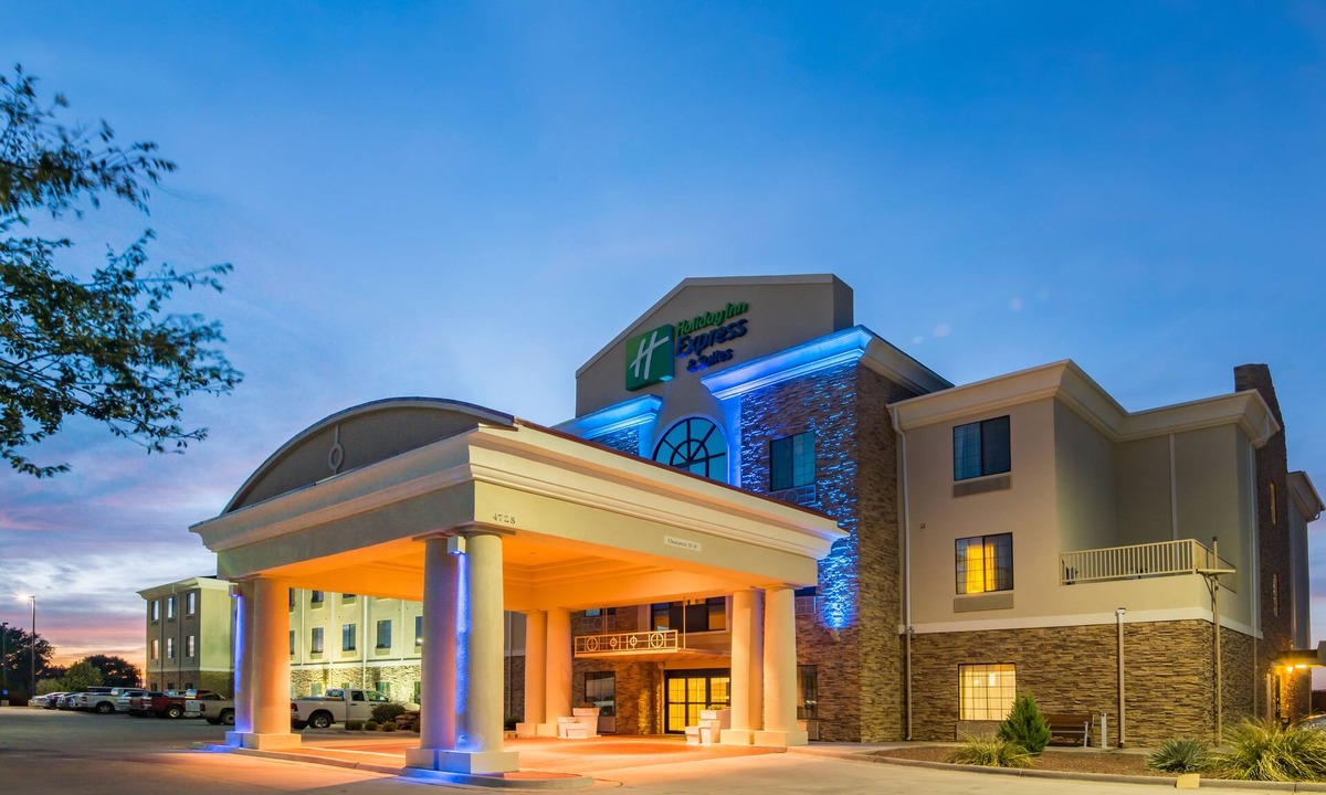 Clovis Hotel | Holiday Inn Express Hotel & Suites Clovis by IHG