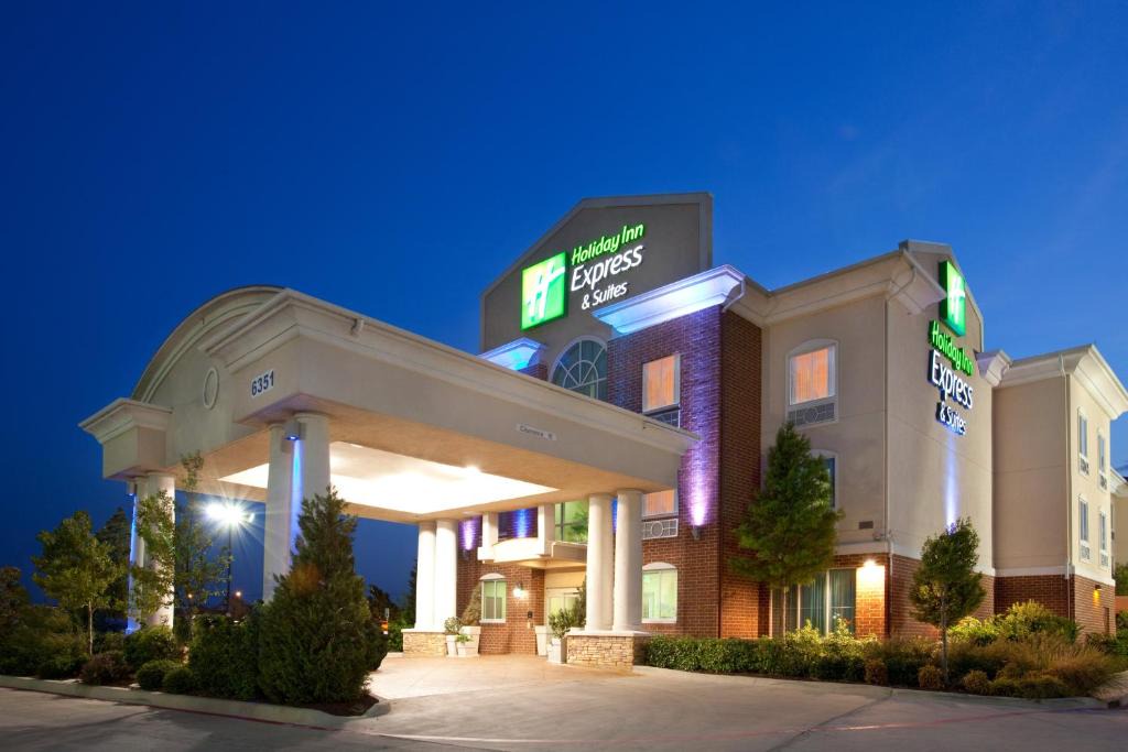 Fossil Creek Hotel | Holiday Inn Express & Suites Fort Worth - Fossil Creek by IHG