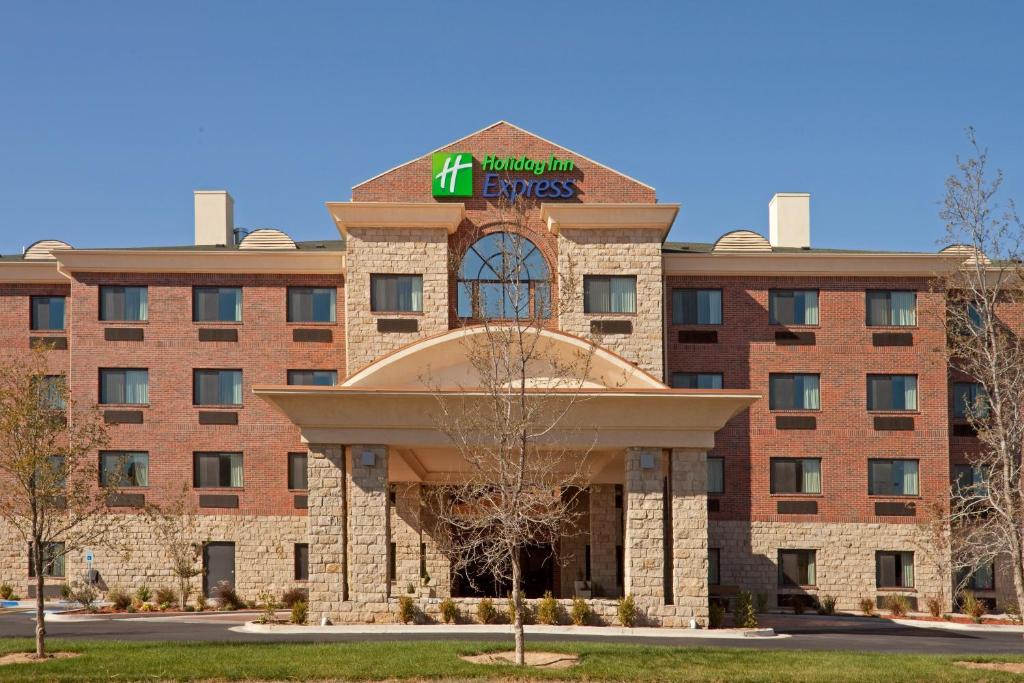 Lubbock Hotel | Holiday Inn Express & Suites Lubbock West by IHG