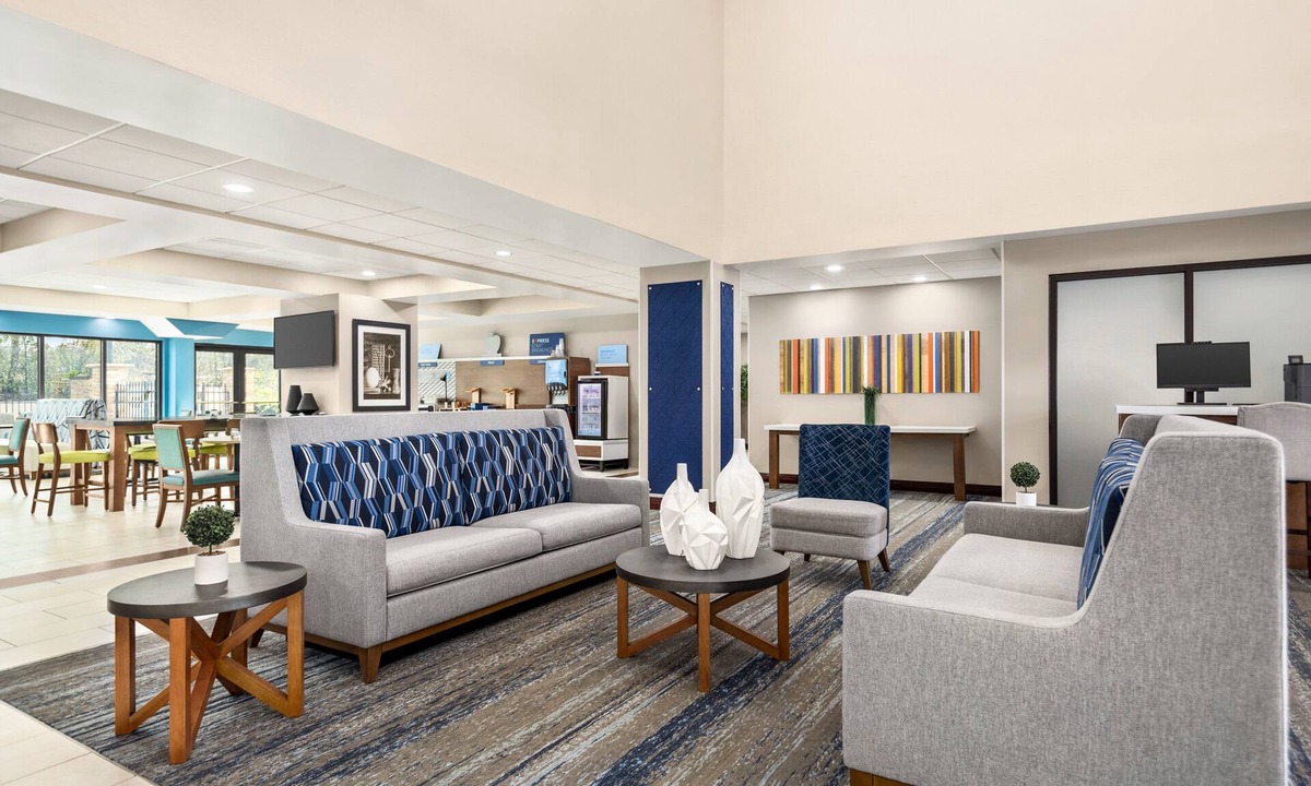 Tillmans Corner Hotel | Holiday Inn Express & Suites Mobile West I-10 by IHG