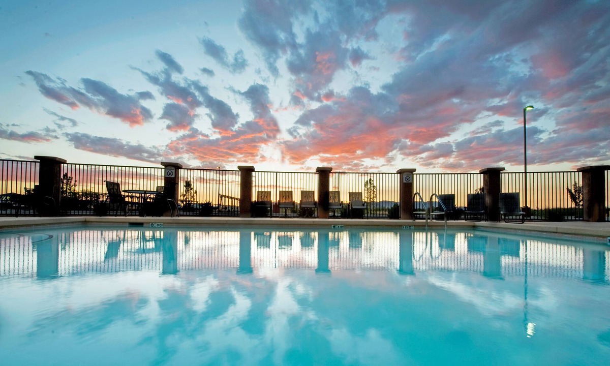 Willcox Hotel | Holiday Inn Express & Suites Willcox by IHG