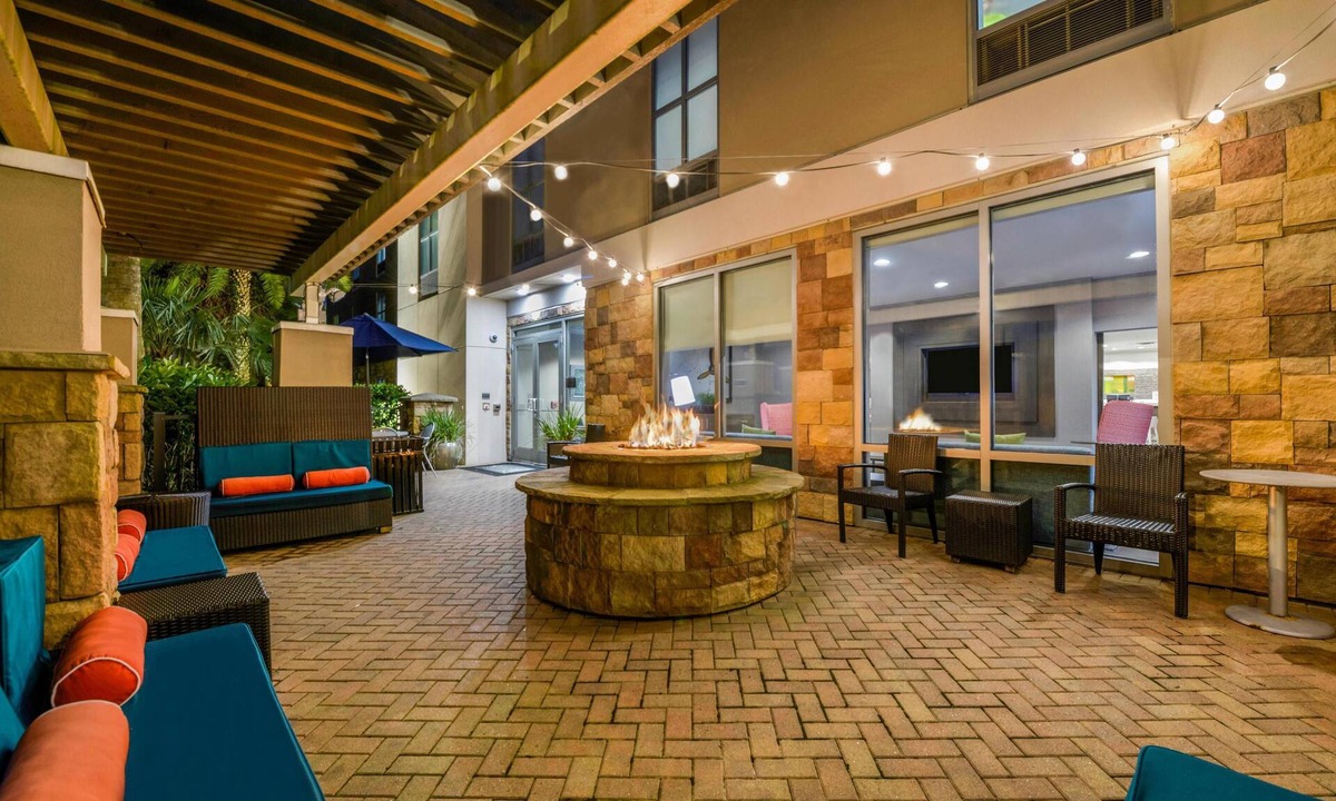 Saint Simons Island Hotel | Home2 Suites by Hilton St. Simon's Island