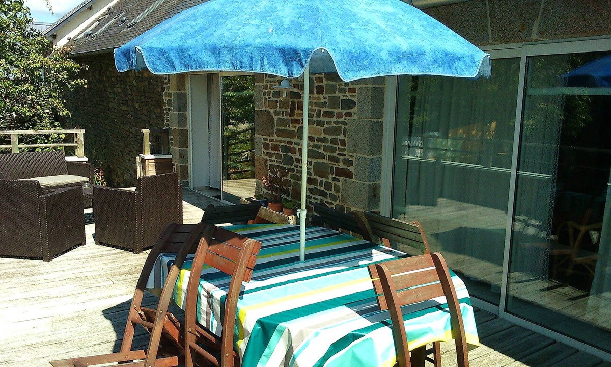 Dragey-Ronthon Apartment | Homerez - Nice appartement 3 km away from the beach for 7 ppl. at Dragey-Ronthon