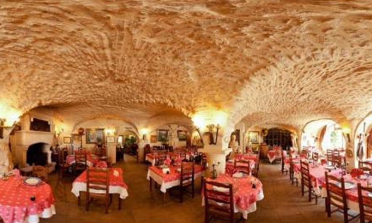 Creully Hotel | Hostellerie Saint Martin