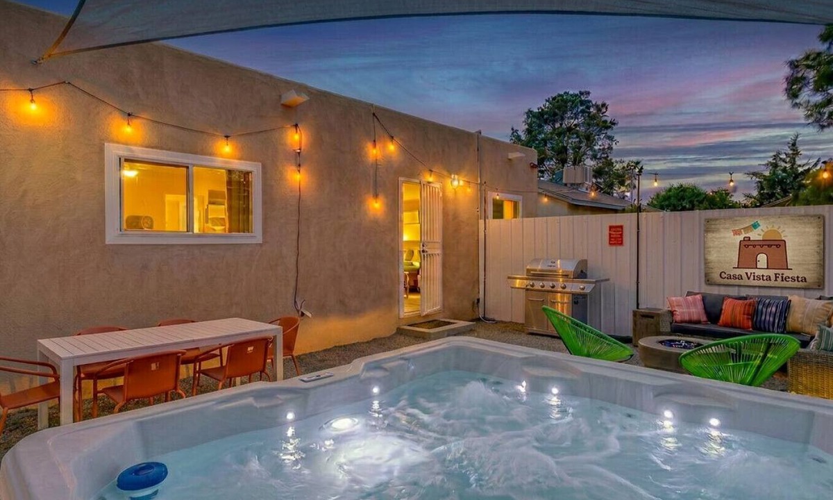 Near North Valley House | Hot Tub + Fire Pit - Sleeps 10 - 3 mi to Old Town