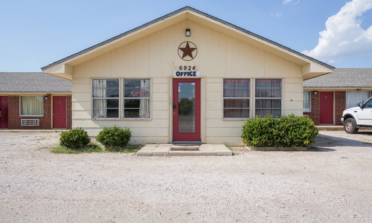 Breckenridge Hotel | Hotel Breckenridge TX Hubbard Creek Lake