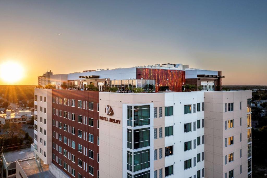 Historic Downtown Melbourne Hotel | Hotel Melby Downtown Melbourne Tapestry Collection By Hilton