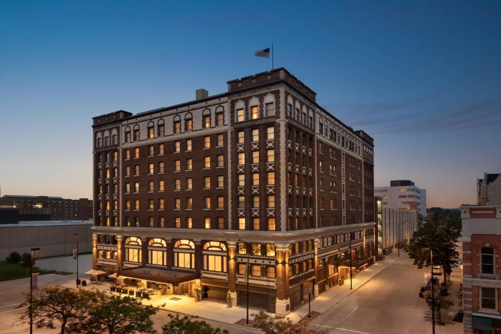Green Bay Hotel | Hotel Northland, Autograph Collection