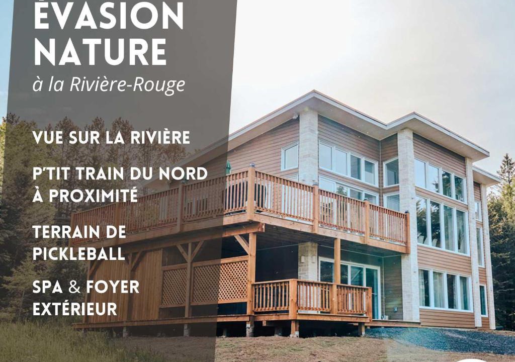 Riviere-Rouge Ski Chalet | Huge Waterfront Modern Cottage on the Rouge River