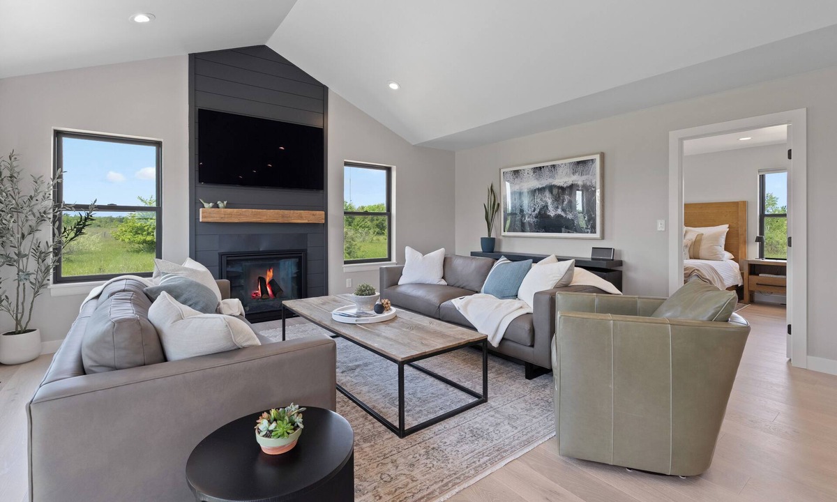 Ellison Bay House | Humbug Abode - located on beautiful 5 acres, minutes drive to Sister Bay