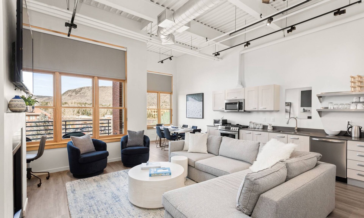 Basalt Condo | Ideally located, well equipped condo in Basalt's Willits town center.