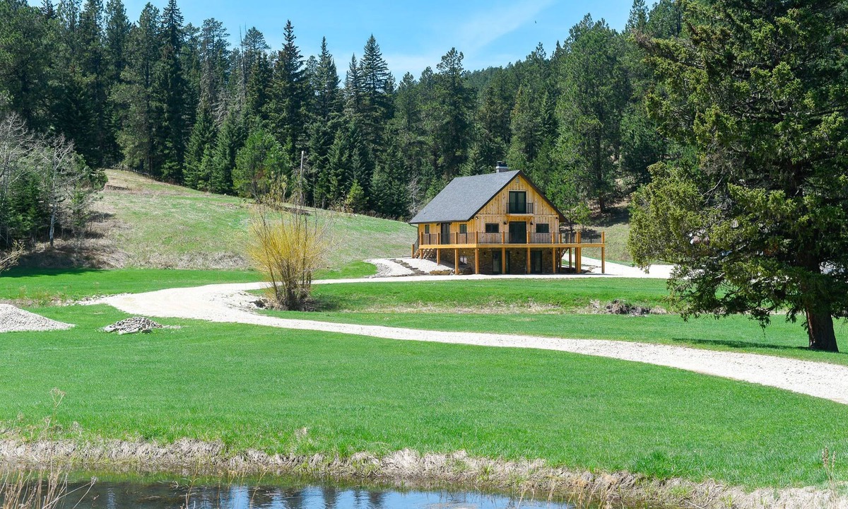 Deadwood Cabin | Incredible Secluded Lodge on over 11 Acres, w/ Private Stream & Large Yard!
