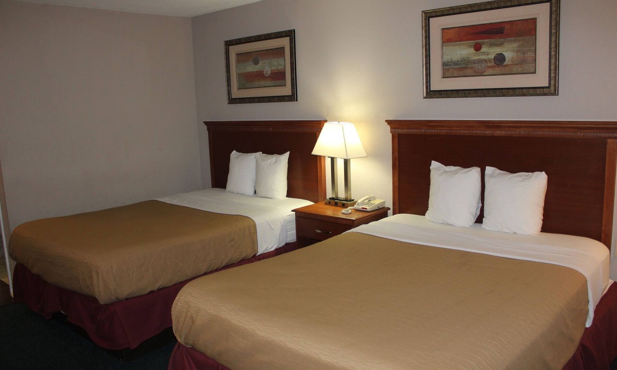 Rensselaer Hotel | Interstate Motel
