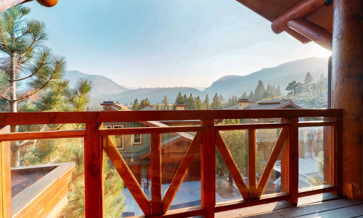 Mammoth Lakes Cabin | Juniper Crest 6 3 Bedroom Townhouse by RedAwning