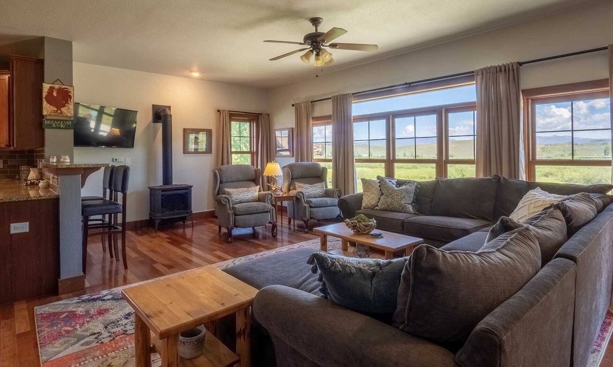Silvercreek House | Juniper, gorgeous, large home near Granby Ranch, 6/4, Sleeps 14