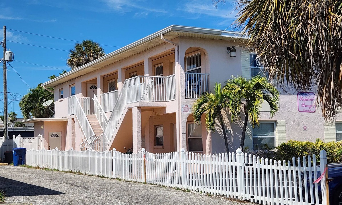 St. Pete Beach Condo | Just a Short Walk to the Beach !