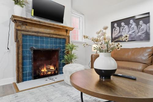 Midtown Apartment | Keifer Suite