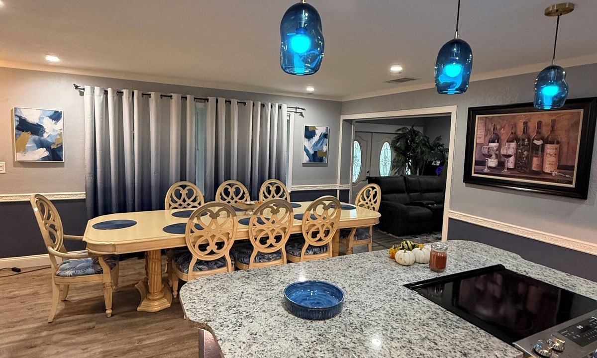 Daytona Beach House | King 4 Suite home spacious fun Beach home retreat