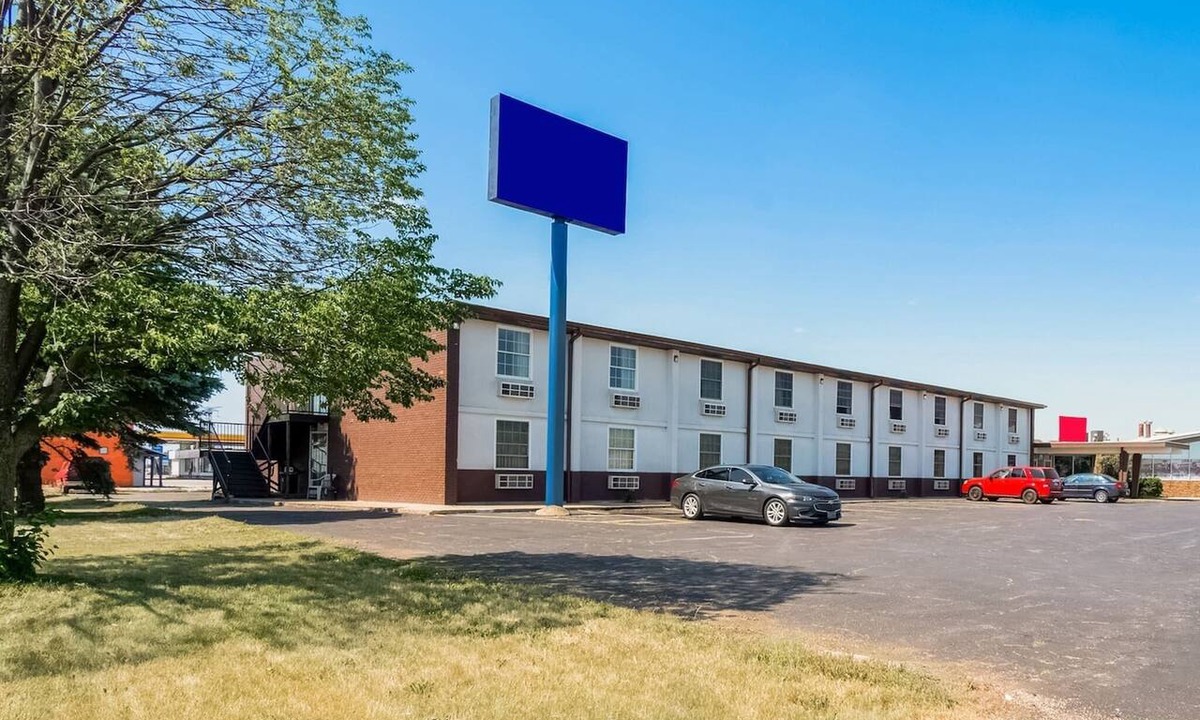 Morton Apartment | King Bed | Non smoking