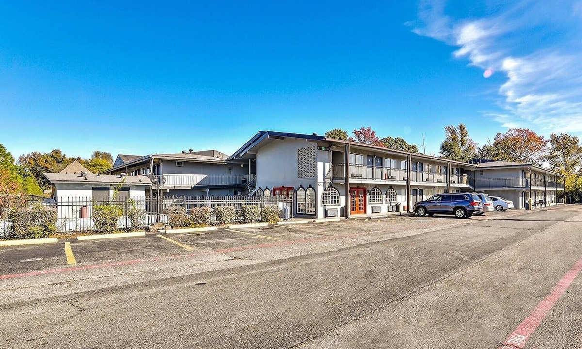 Shreveport Apartment | King Bed Walkin|Shreveport LA