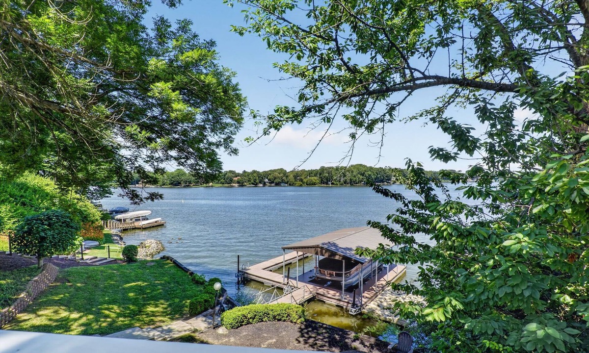 Cicero Cottage | Lake front Cottage on Morse Reservoir w/Boat Slip