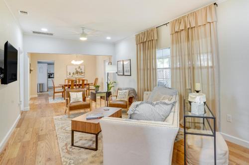 Lake Wales House | Lake Wales Vacation Rental w/Screened-In Porch!