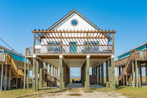 Surfside Beach House | Lake2Sea - Spacious Retreat, Gulf & Waterway View!