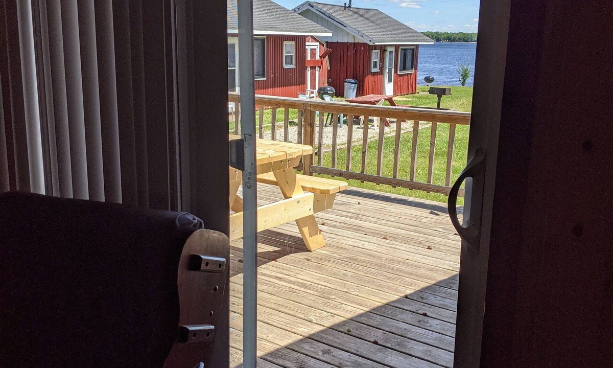 Trout Lake Cabin | Lakefront Cabin Rental Resort- Fish, Sightseeing & Ride Trails