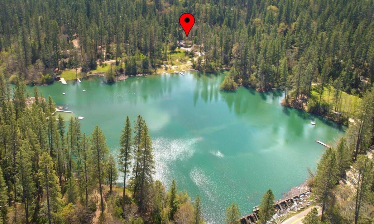 Nevada City Cabin | Lakefront Lodge w/Dock, Wood Fireplace, Kayaks & Modern Kitchen