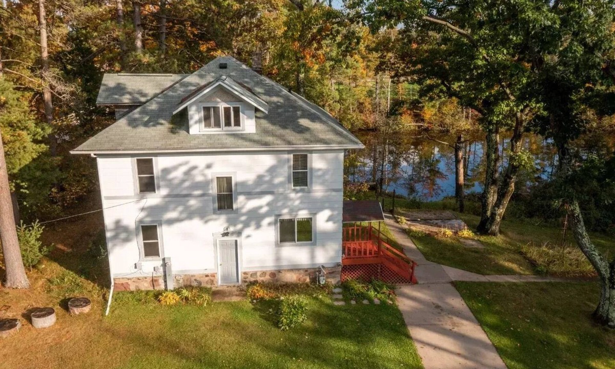 Elcho House | Lakeside Luxury on Upper & Lower Post Lake Channel