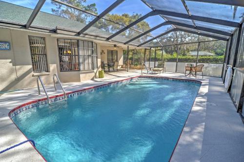 Spring Hill House | Lanai w/Heated Pool: Pristine Spring Hill House