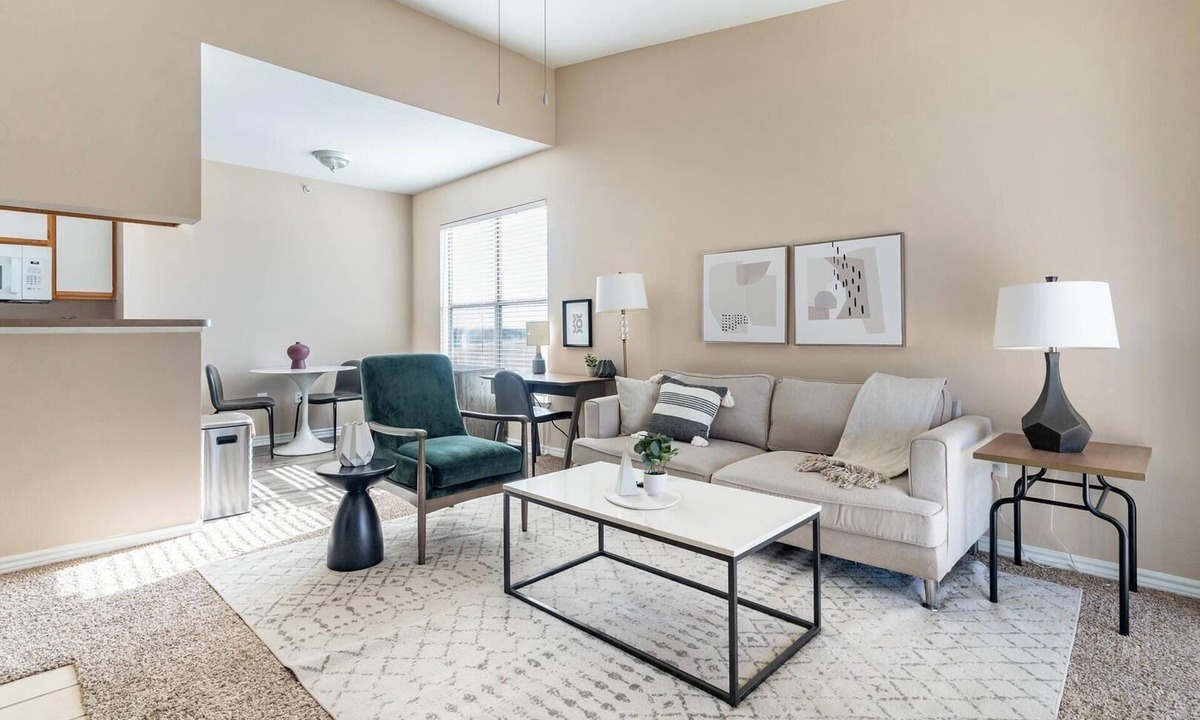 Fort Worth Apartment | Landing | Beautiful 1BD, Rooftop Lounge, Gym