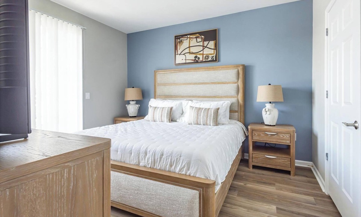 Raritan Apartment | Landing | Modern 2BD, Courtyard, Game Room