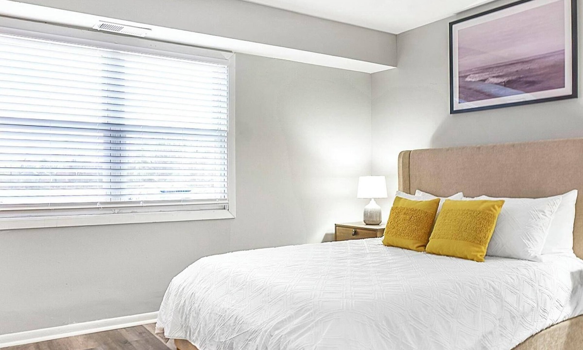 Indianapolis Apartment | Landing | Stunning 1BD, Pool, Gym