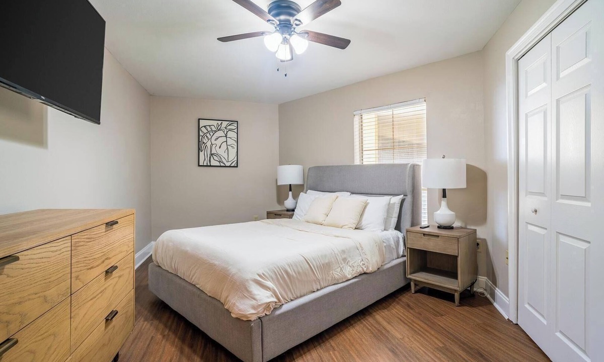 Mid City North Apartment | Landing | Stylish 2BD, Gym, Pool