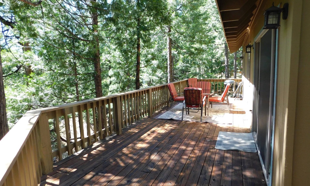 Cold Springs Cabin | Large mountain home- near Pinecrest Lake