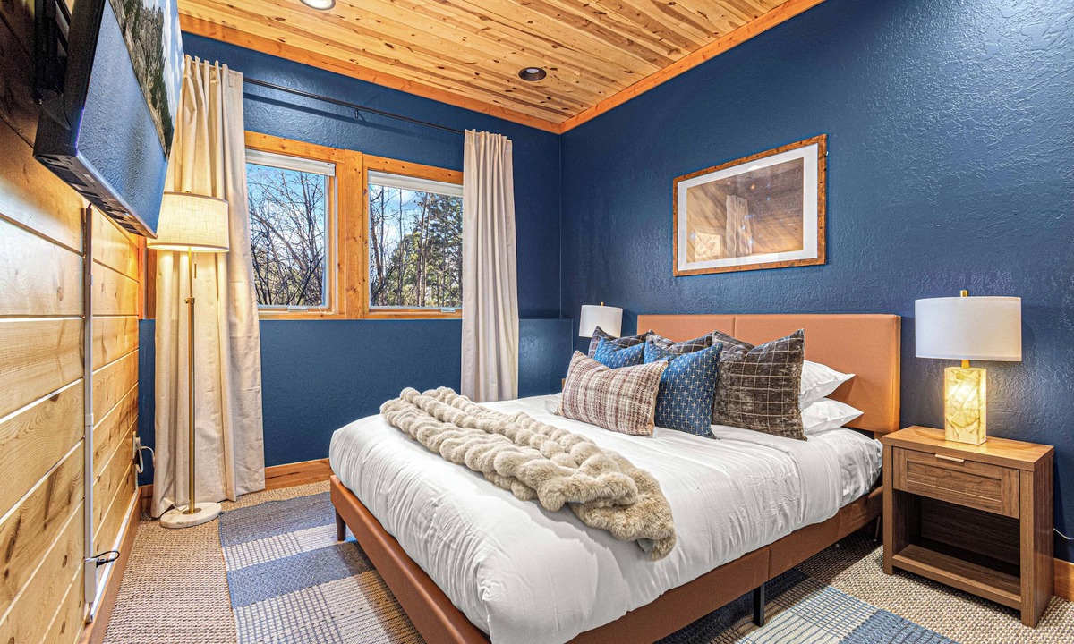 Custer Cabin | Last Stand Pines is a charming cabin in Custer perfect for family getaways