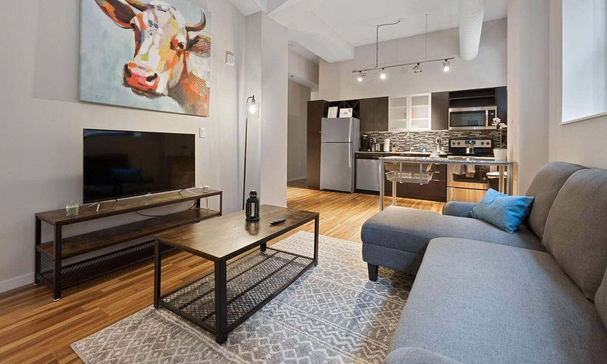 Downtown Cincinnati Condo | Lavish, Best Central Location with Unmatched Amenities - 535