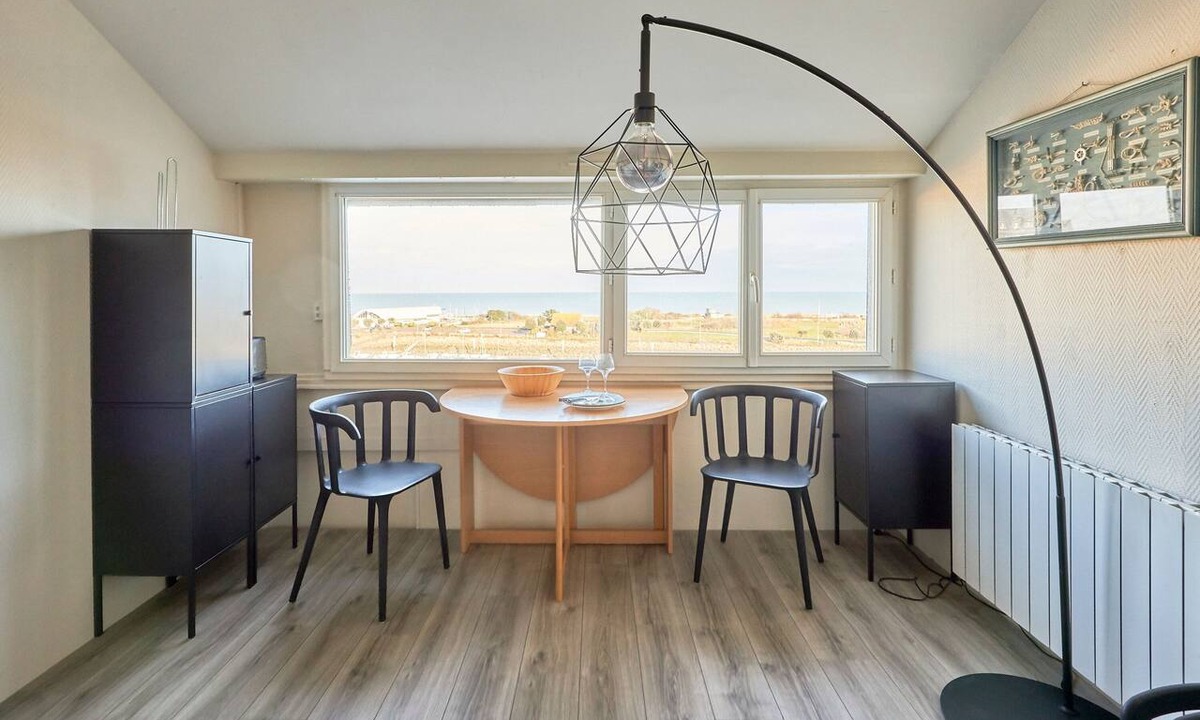 Courseulles-sur-Mer Apartment | Le Répit - Vue port à 200m de la plage