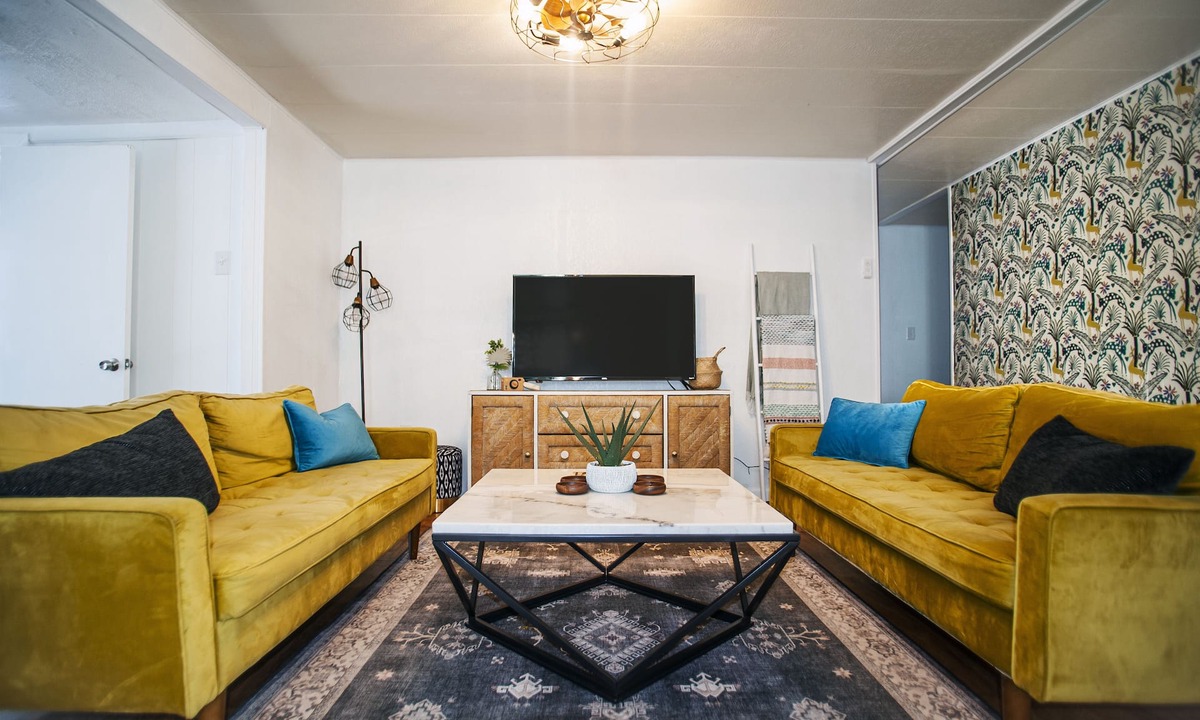 Weeki Wachee Gardens House | Legacy Lagoon- Peaceful on Weeki Wachee Canal w/2 Clear Kayaks!