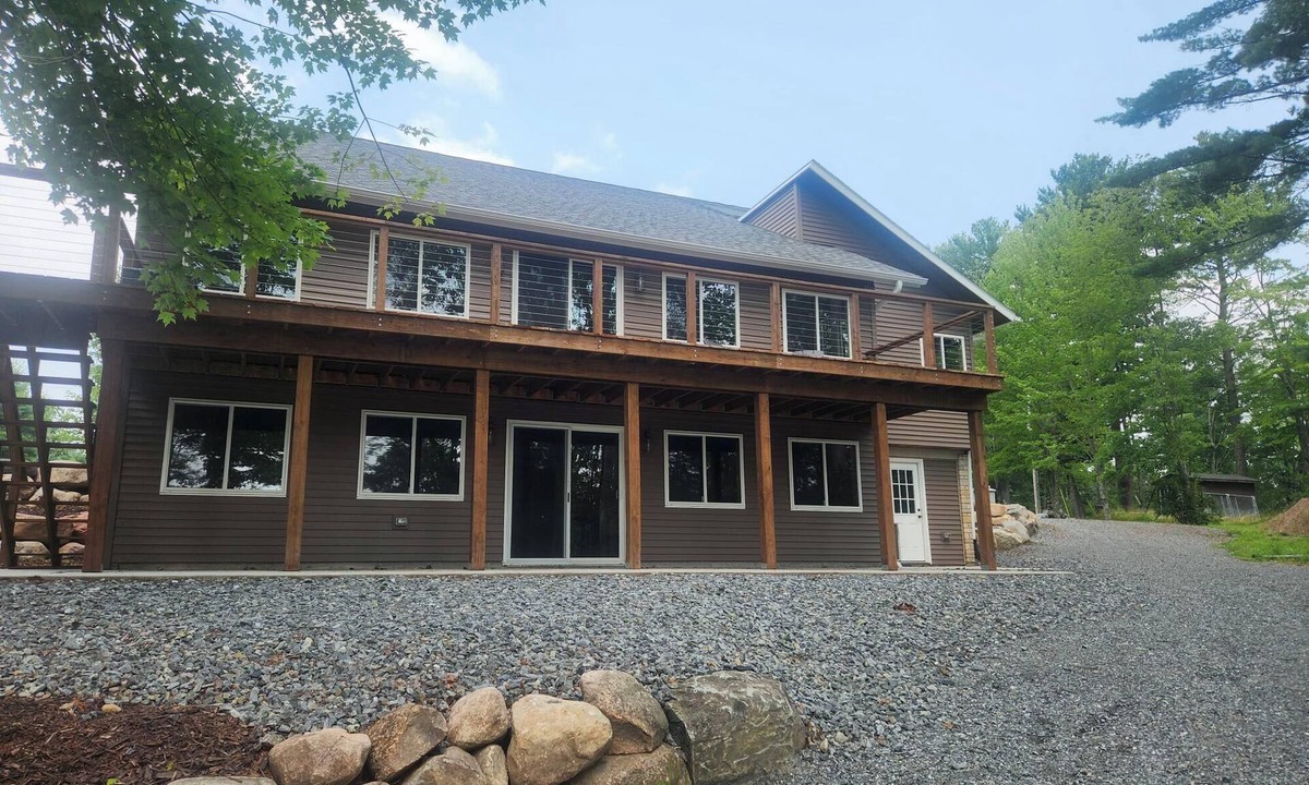 Tomahawk House | Lodge on Road Lake