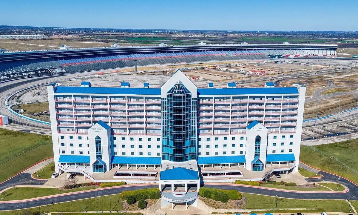 Fort Worth Condo | Lovely Condo on Texas Motor Speedway