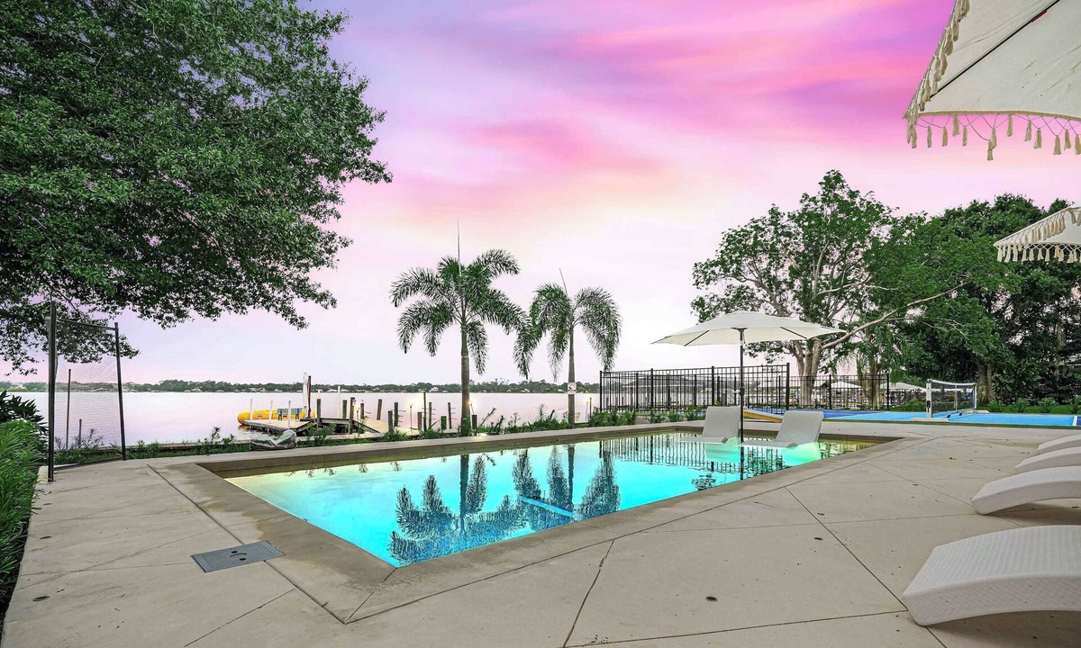 Sebring House | Luxe Lakefront w/Pool, Pickleball, & Private Dock