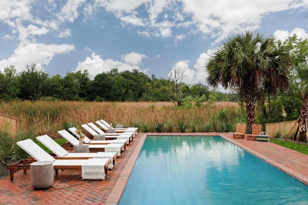 Bay St Louis House | Luxurious Coastal Home Heated Pool