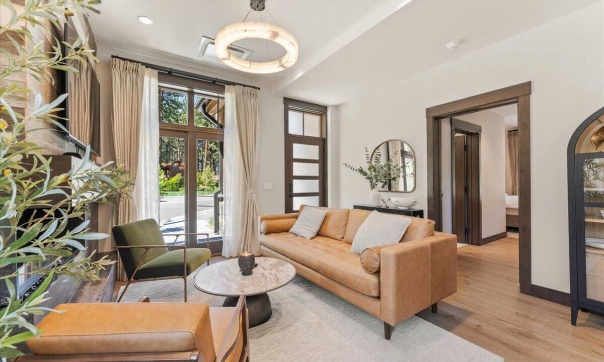 Stateline Condo | Luxury 1256 sqft. 2 bed, 2.5 bath Condominium