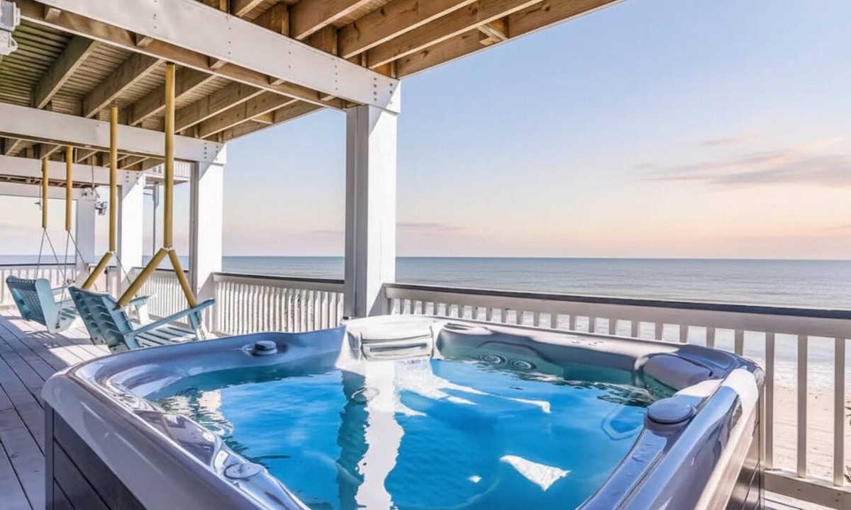 Port Bolivar House | Luxury | Beachfront | Hot Tub | Firepit & Tiki bar
